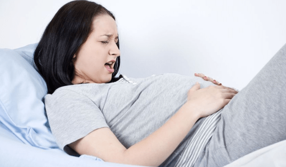 Κοιλιακός πόνος με σκουλήκια κατά τη διάρκεια της εγκυμοσύνης